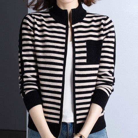 Damen Strickjacke mit Stehkragen und Reißverschluss R&B