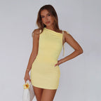 Damen figurbetontes Minikleid mit asymmetrischem Trägerdesign und raffiniertem Rüschenabschluss EB