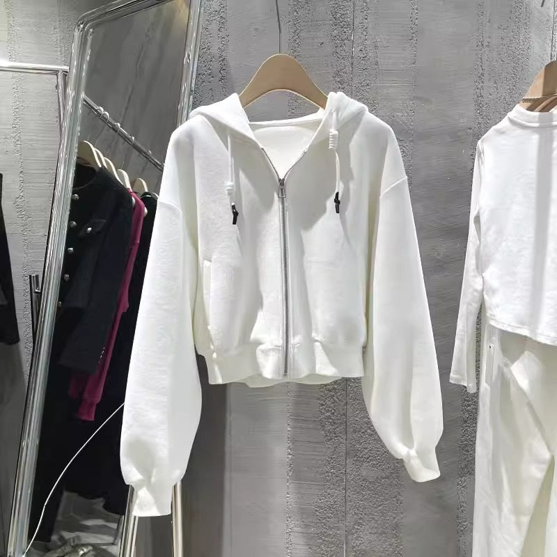 Damen cropped Kapuzenjacke mit lässigem Schnitt und elastischen Bündchen