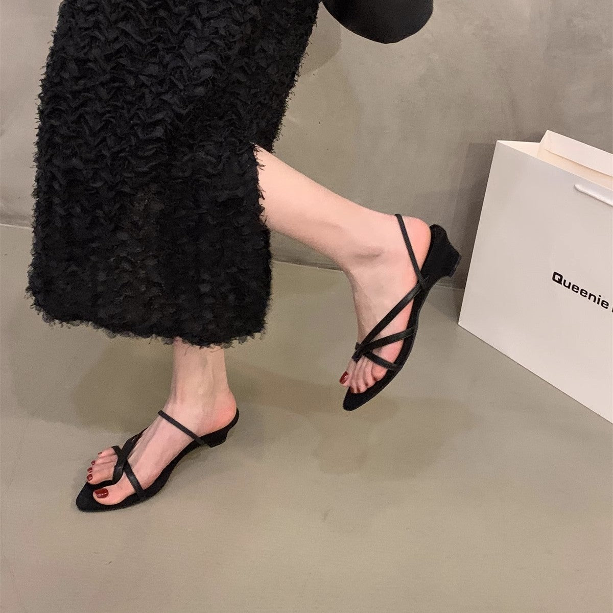Damen flache Riemchensandalen mit elegantem Blockabsatz R&B