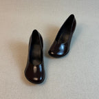 Damen elegante Pumps mit glänzender Lack-Oberfläche und komfortablem Blockabsatz