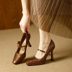 Damen elegante Mary Jane Pumps mit luxuriösem Glanz und modischem Riemendesign