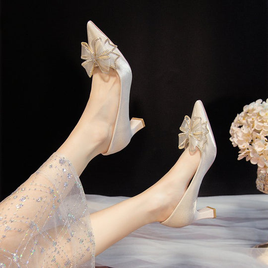 Damen elegante spitze Pumps mit Schmuckdetails R&B