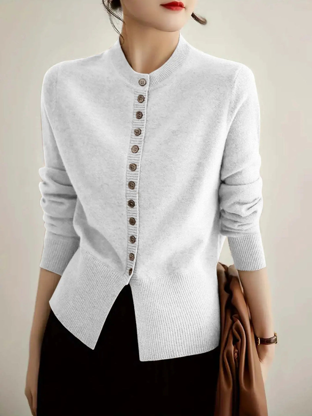 Damen modische Strickjacke mit Knopfleiste und Rippstrickdetails R&B