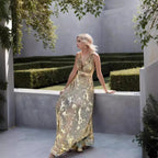 Damen Elegantes Maxi-Kleid mit filigranem Goldmuster und V-Ausschnitt EB