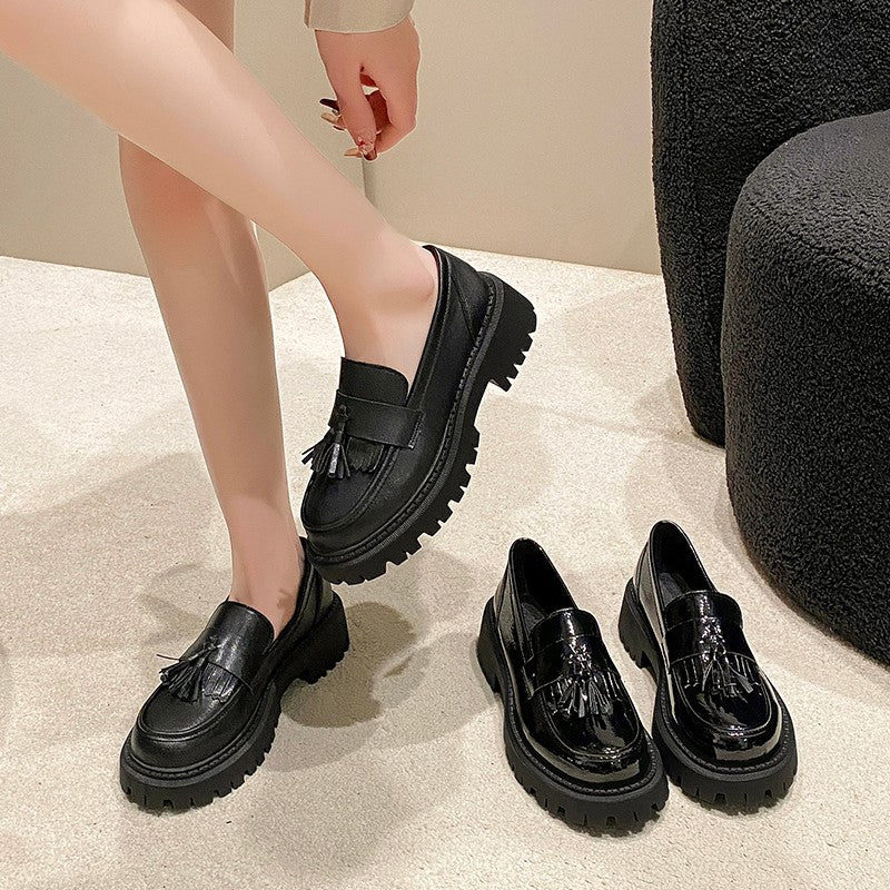 Damen Loafer mit eleganter Quastenverzierung und robustem Plateau R&B