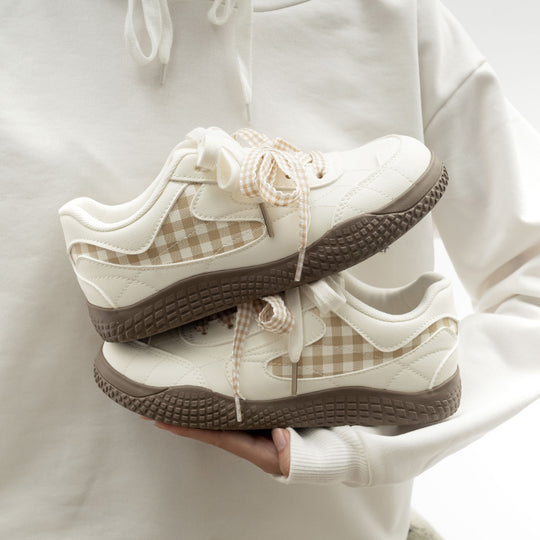 Damen Elegante und bequeme Sneakers mit innovativem Schnürsystem und atmungsaktiver Oberfläche R&B