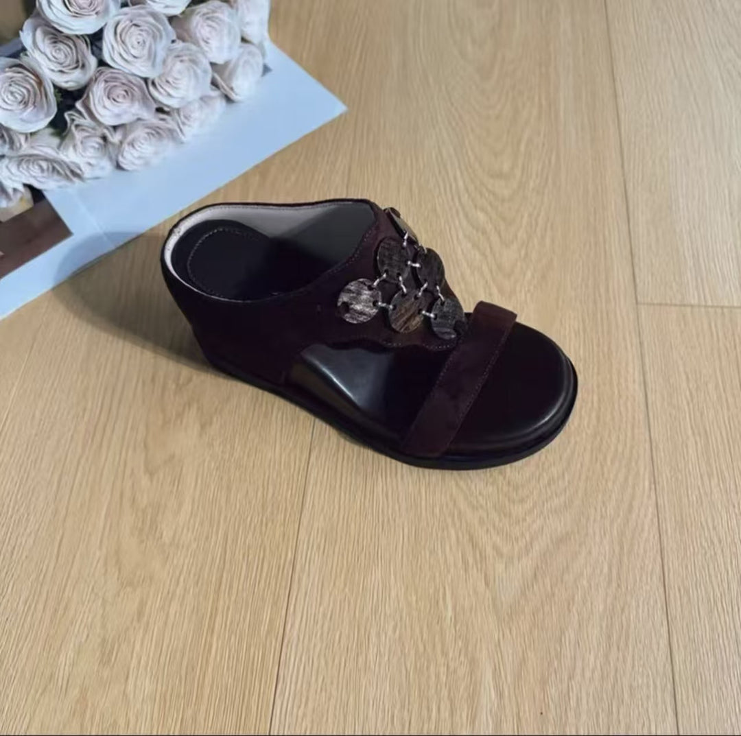 Damen elegante Keil-Pantoletten mit exklusiven Verzierungen R&B