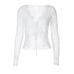 Damen Spitzen-Cropped-Bluse mit Schleifenverschluss R&B