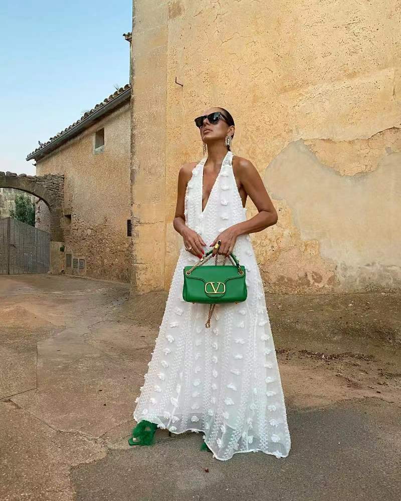 Damen Maxikleid mit voluminösem Saum und zarten Stickereien R&B
