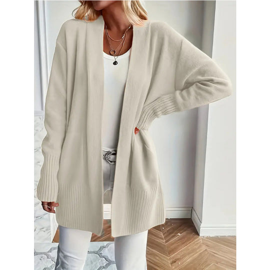 Damen Langstrickjacke mit praktischen Taschen und elegantem V-Ausschnitt R&B