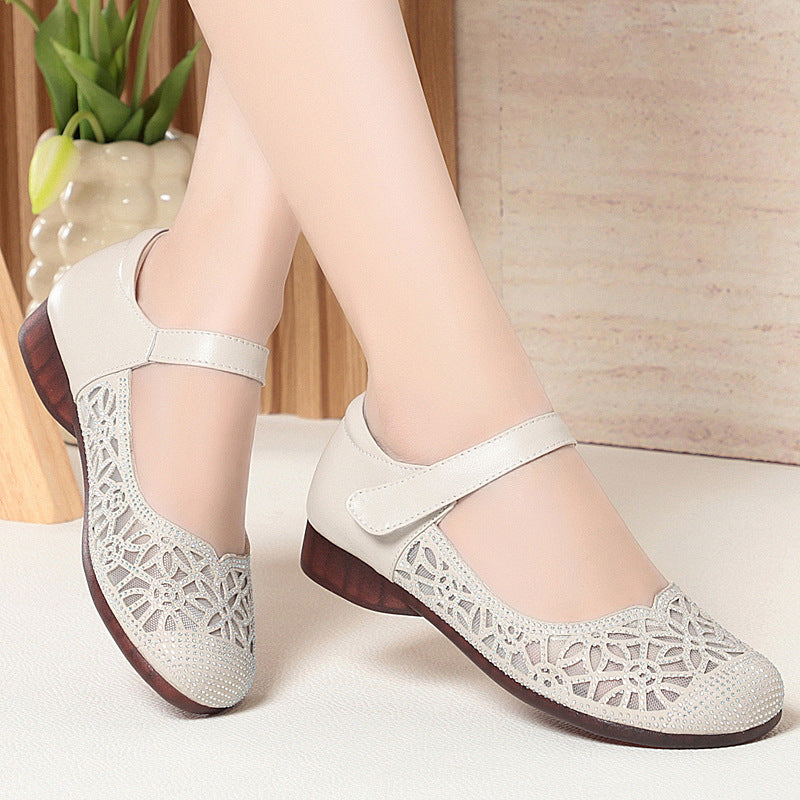 Damen Elegante Ballerinas mit filigranem Blumenmuster und verstellbarem Riemen R&B