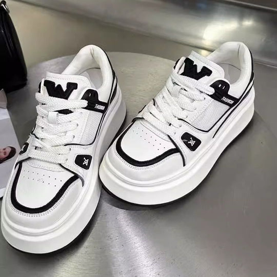 Damen sportive Sneakers mit doppelter Sohle und Kontrastnähten R&B