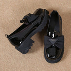 Damen modische Lack-Schuhe mit dekorativem Schleifenakzent und rutschfester Sohle R&B