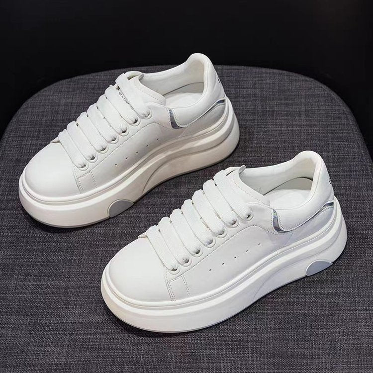 Damen Sneakers mit klassischem Obermaterial und innovativer Dämpfungstechnologie R&B