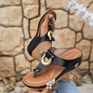 Damen Wedge-Sandalen mit dekorativem Ring-Detail R&B