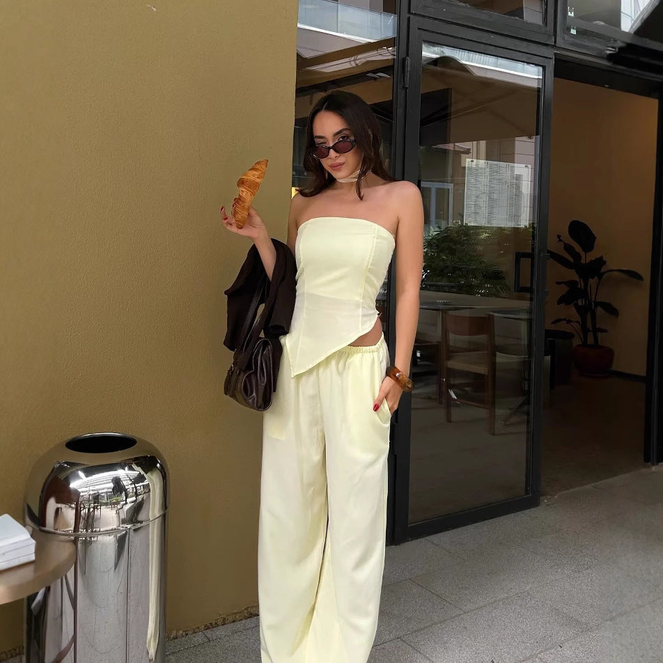 Damen elegantes Jumpsuit mit trägerloser Silhouette und asymmetrischem Design R&B