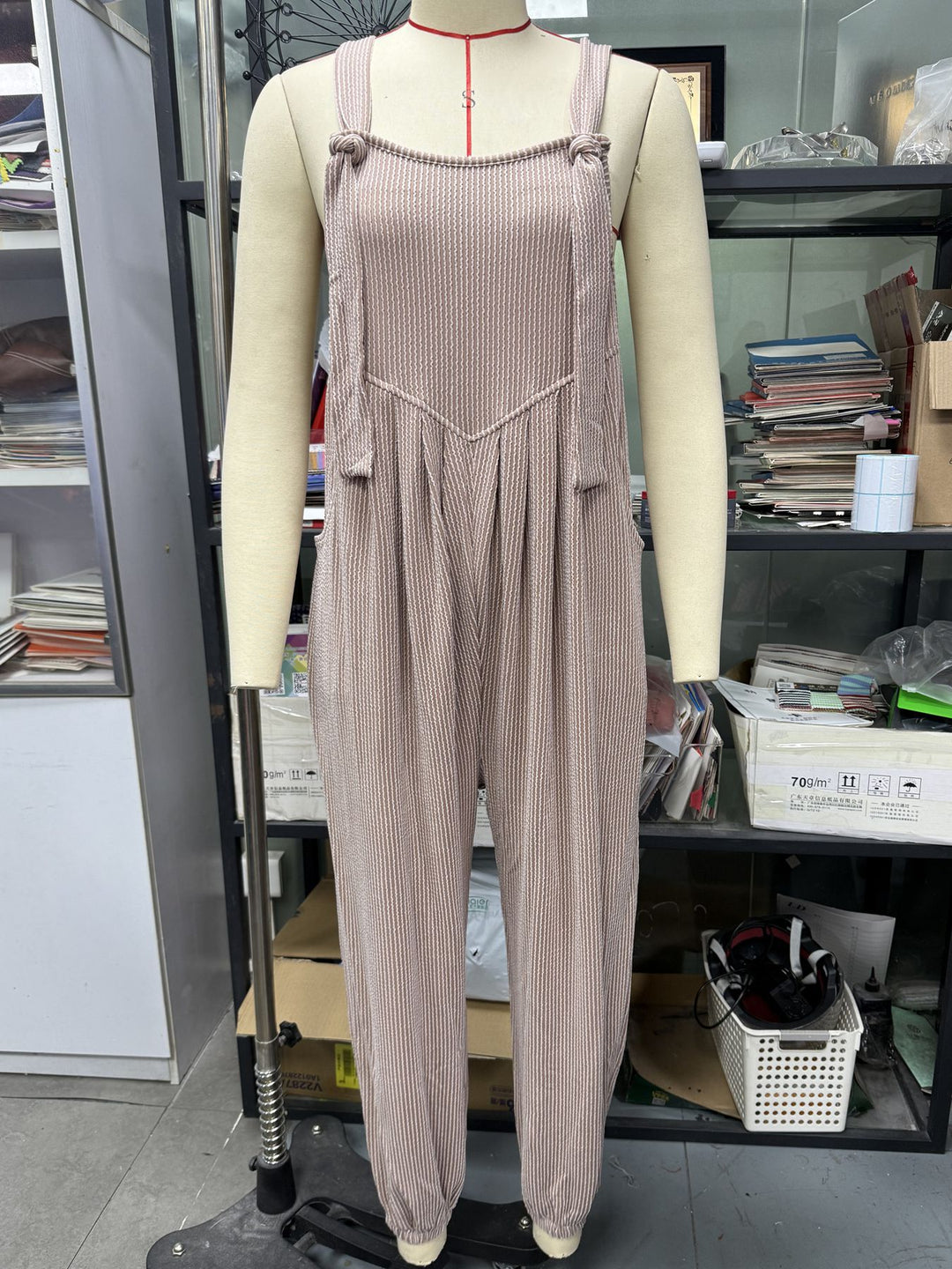 Damen Lässiger Jumpsuit mit praktischen Taschen R&B