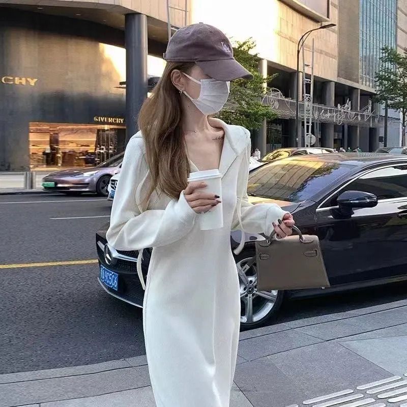 Damen Kapuzenkleid mit langer Silhouette und lässigem Schnitt