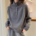 Damen Strickpullover mit Stehkragen und Knopfdetails R&B