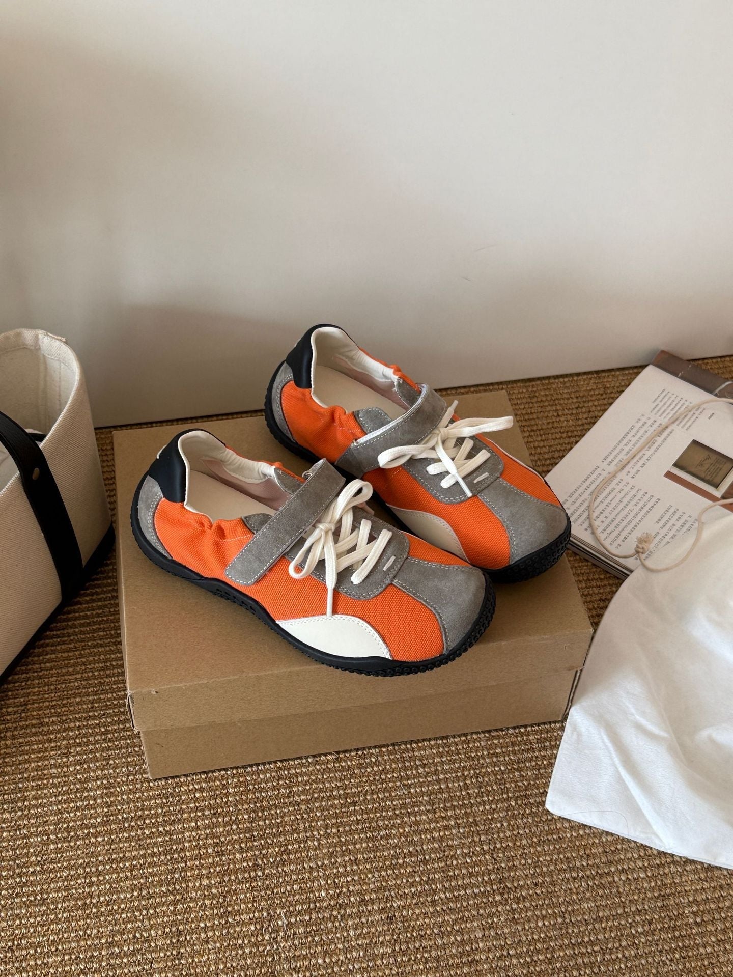 Damen Atmungsaktive Freizeitschuhe mit innovativem Klettverschluss und dämpfender Sohle R&B