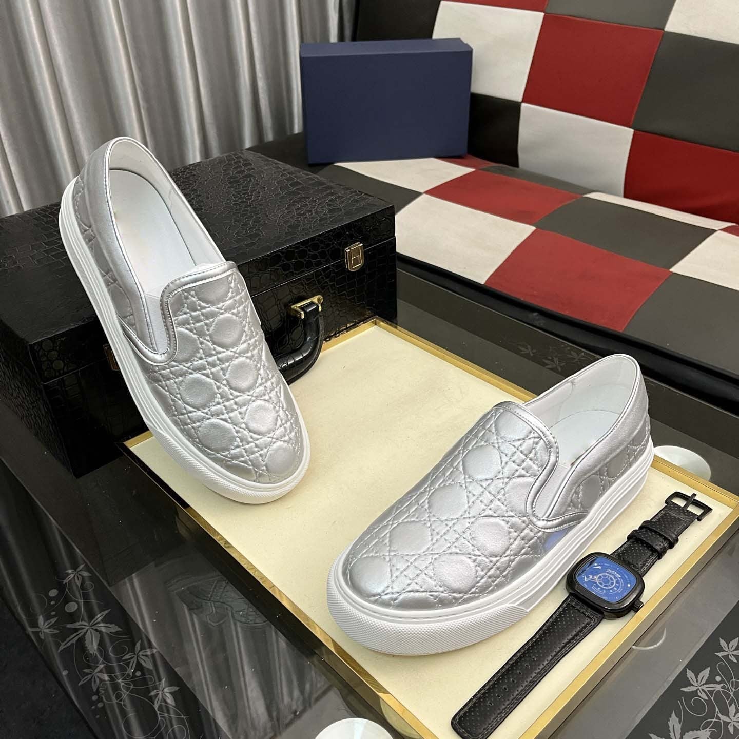 Damen Slip-On Sneakers mit eleganter Steppoptik und rutschfester Sohle R&B