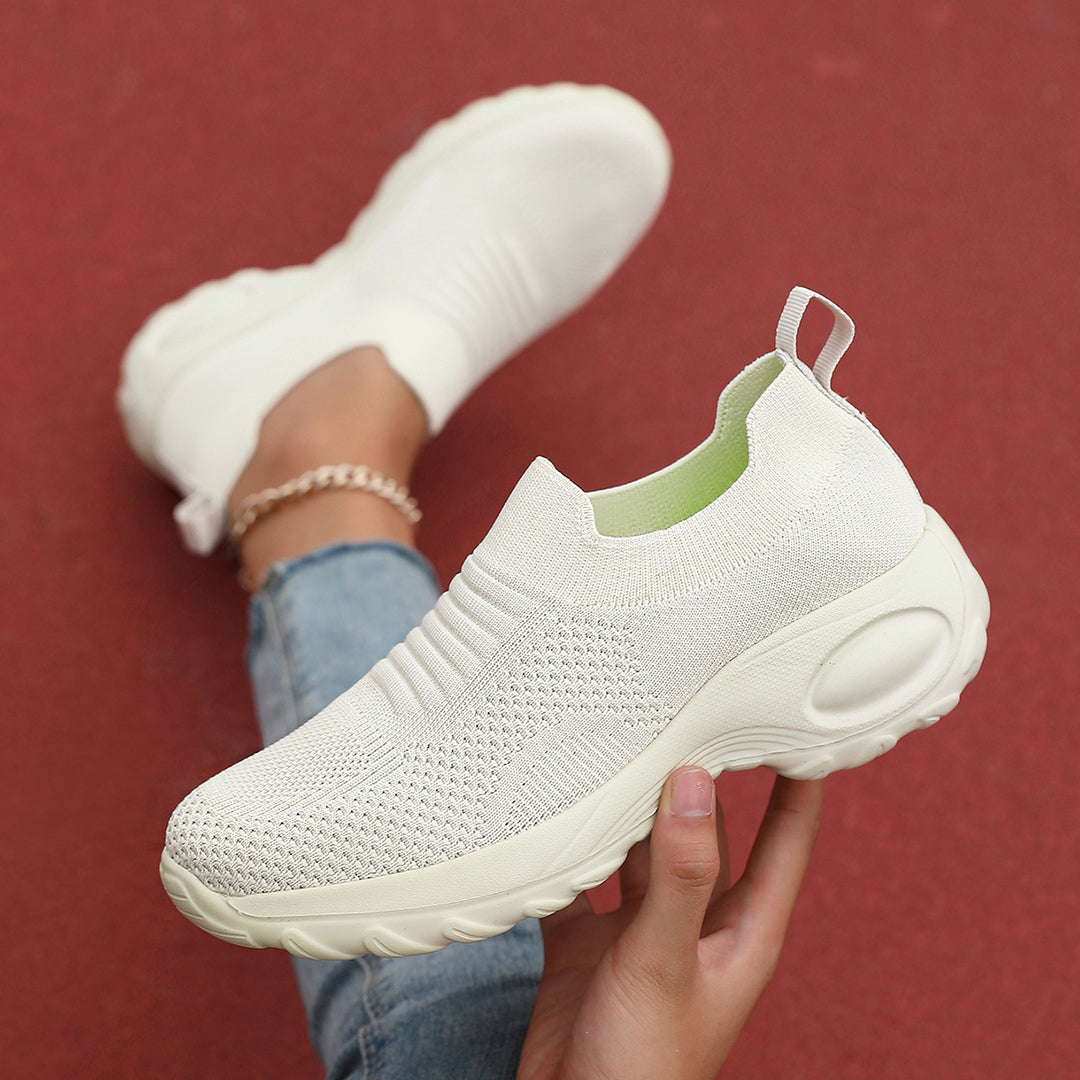 Damen Sportliche Slip-On Sneakers mit atmungsaktiver Strickstruktur R&B