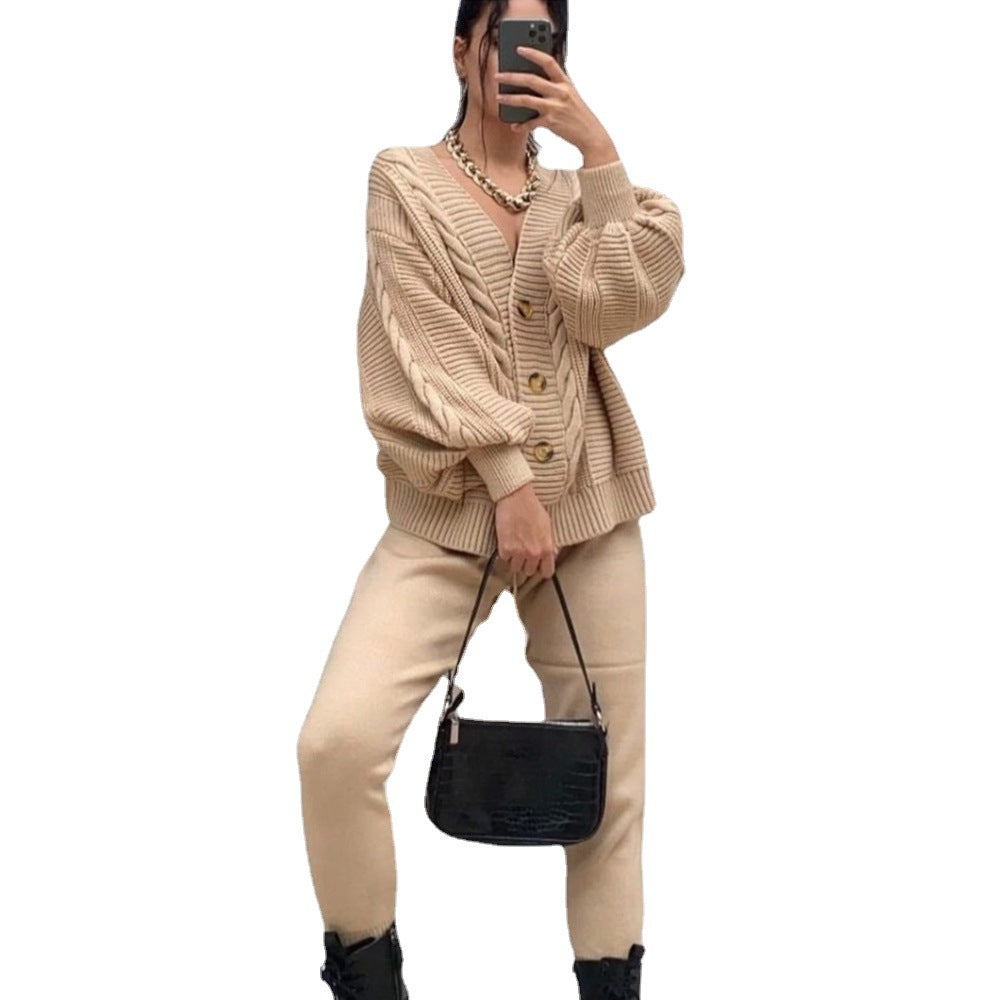 Damen Grobstrickjacke mit V-Ausschnitt und Knöpfen R&B