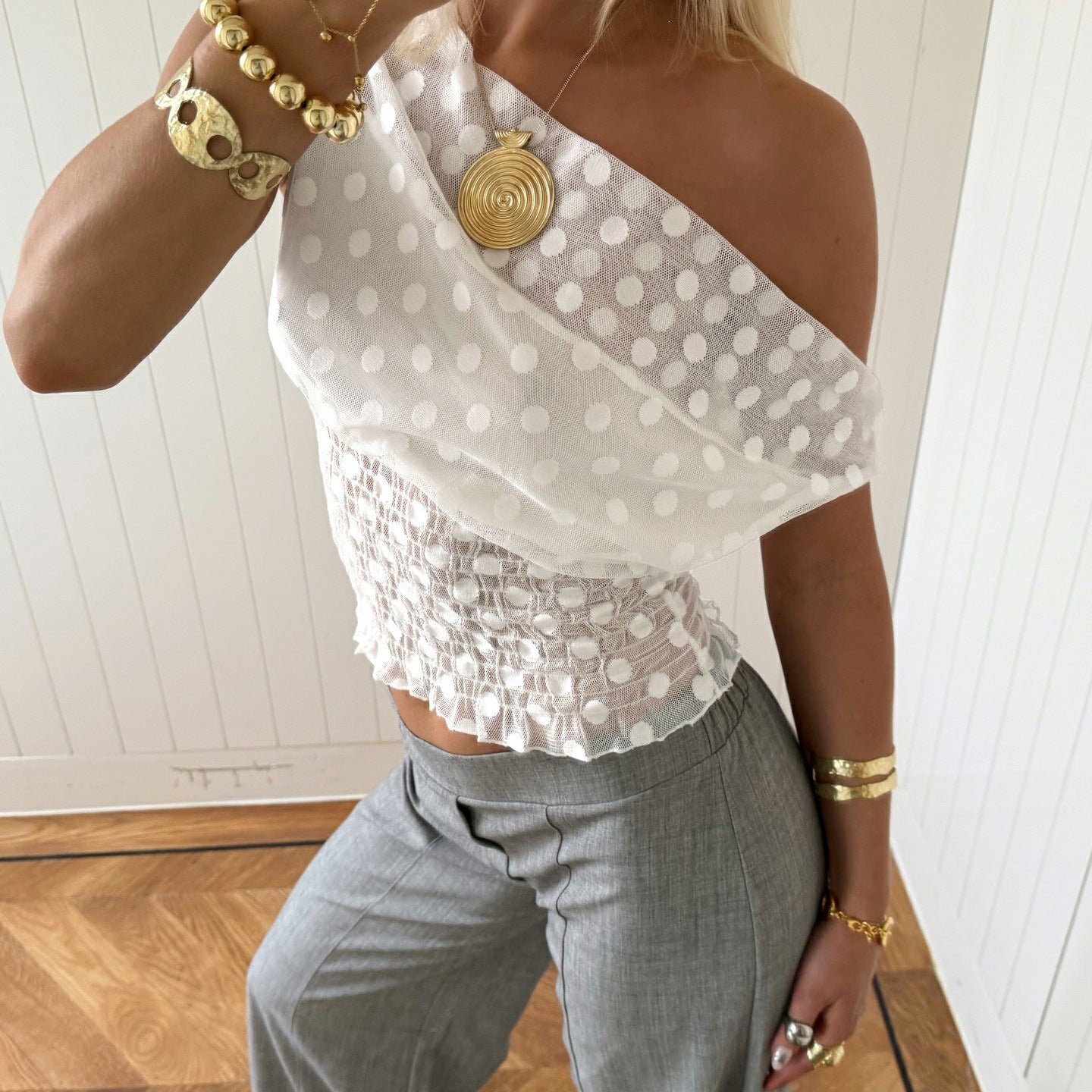 Damen elegantes Oberteil mit asymmetrischem Schnitt und Rüschendetails R&B