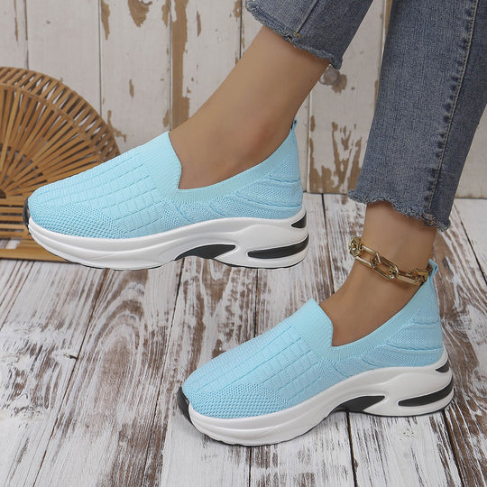 Damen Sneaker im modernen Slip-On Design mit luftiger Strickstruktur und komfortabler Dämpfung R&B