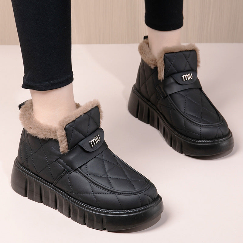 Damen Weiche und gefütterte Winterstiefel mit praktischer Klettverschlussfunktion R&B