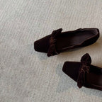 Damen Ballerina-Schuhe mit sanften Rüschen und eleganter Schleifenverzierung