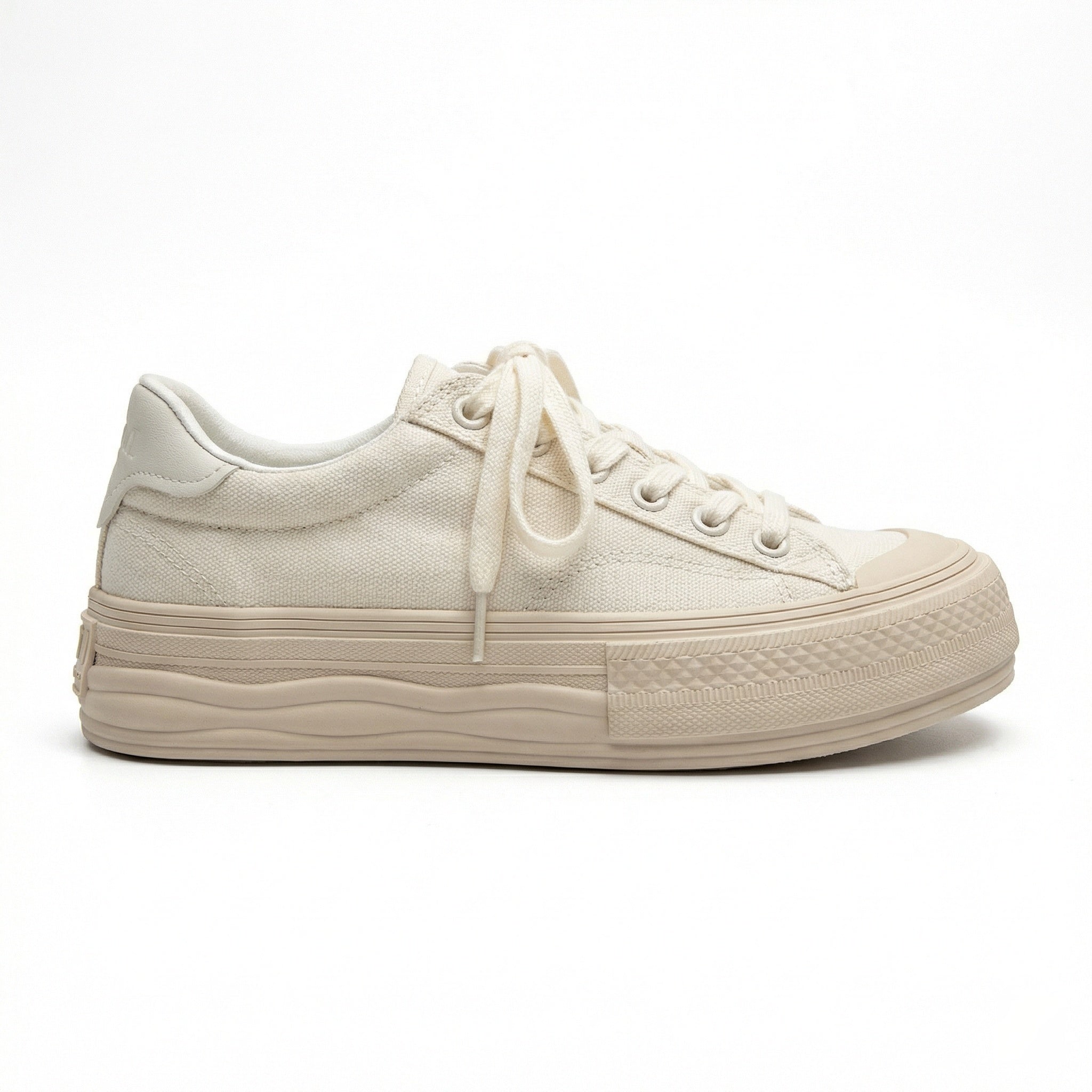 Stilvolle Weiße Damen Canvas Sneaker Bequeme Stoffschuhe für jeden Rock