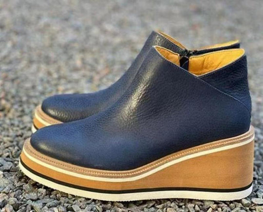 Damen Wedge-Stiefeletten aus weichem Leder mit angesagtem Riemen-Design R&B