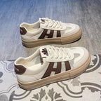 Damen Freizeitsneaker mit stilvollen Details und bequemer Sohle R&B