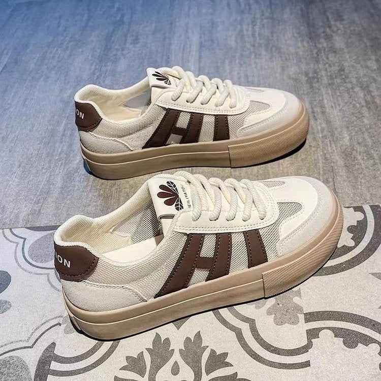 Damen Freizeitsneaker mit stilvollen Details und bequemer Sohle R&B