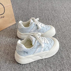 Damen Sneakers mit eleganter Struktur und modischen Details R&B