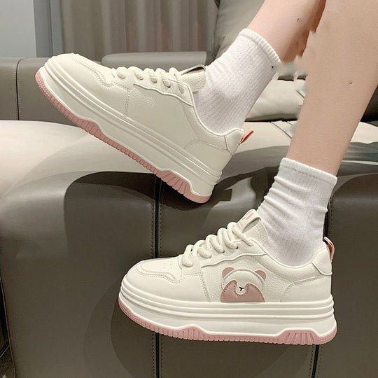 Damen Sneakers mit attraktivem Pandadesign von R&B