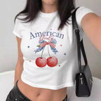 Damen figurbetontes Kurzarm-T-Shirt mit verspieltem Aufdruck R&B