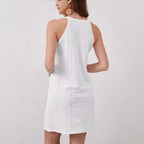 Damen nan ärmelloses Minikleid mit Neckholder, Lochstickerei und floraler Häkelapplikation R&B