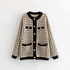 Damen Strickjacke mit Modischem Karomuster und Knopfdetails R&B