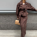 Damen modische Wildlederjacke mit passendem Rock im eleganten Set R&B