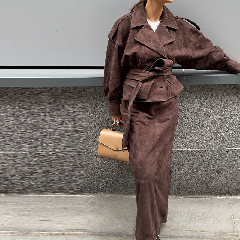 Damen modische Wildlederjacke mit passendem Rock im eleganten Set R&B