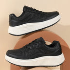 Damen Sneaker mit strukturiertem Obermaterial und dämpfender Sohle R&B
