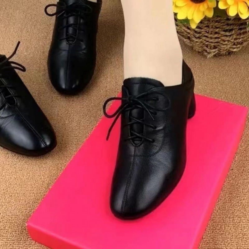 Damen Elegante Schnürschuhe mit erstklassiger Lederverarbeitung und modischem Design R&B