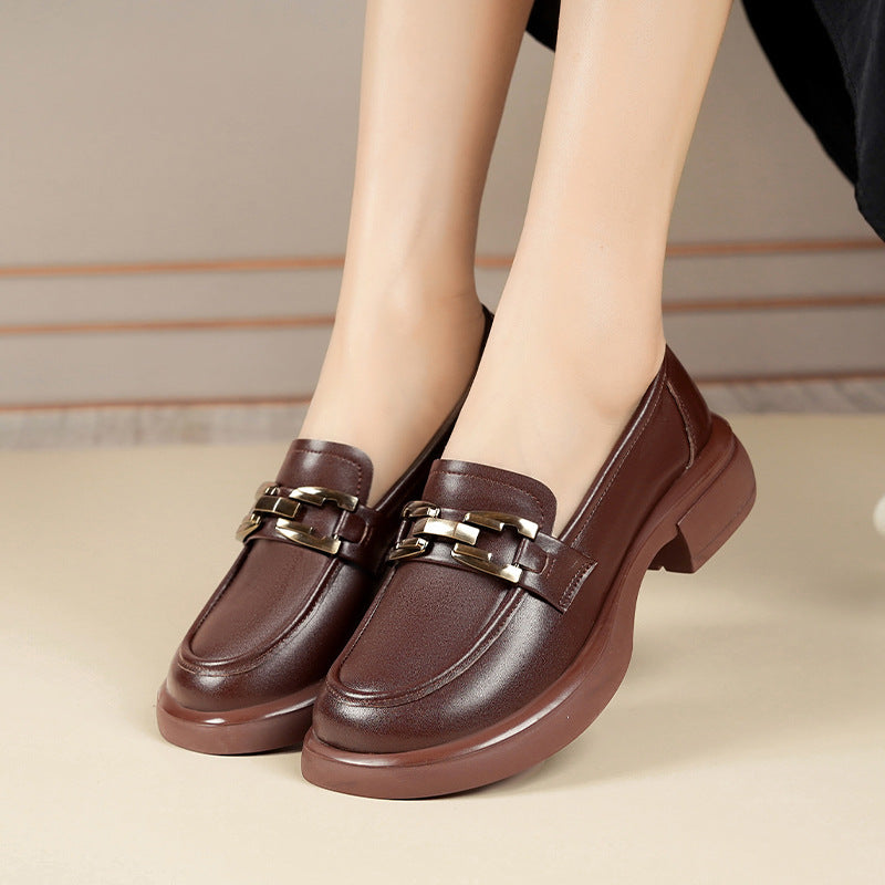 Damen Elegante Mokassins mit goldenen Schmuckdetails und komfortablem Blockabsatz R&B