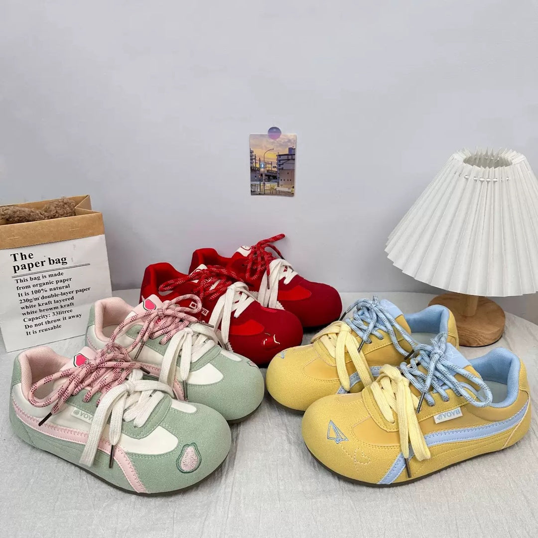 Damen Sportliche Sneakers mit innovativer Schnürung und farbenfrohem Design R&B
