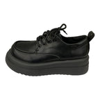 Damen modische Sneaker im urbanen Stil mit robustem Sohlenprofil und eleganten Details R&B