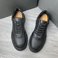 Damen zeitlose Sneakers mit perforierten Details