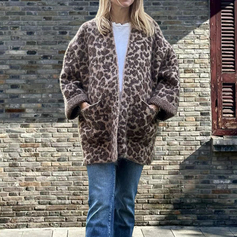 Damen Kuschelige Strickjacke im Leo-Design mit oversized Passform R&B